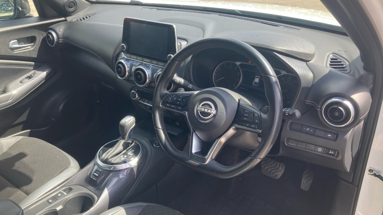 Nissan Juke 1.0 DiG-T 114 N-Connecta 5dr DCT Petrol Hatchback